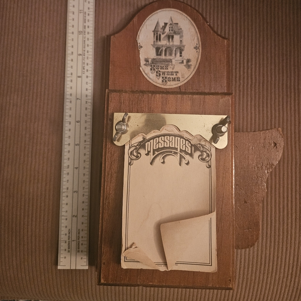 Note Pad. Brass and Wood. Vintage. Wall Decor. - Picture 2 of 2